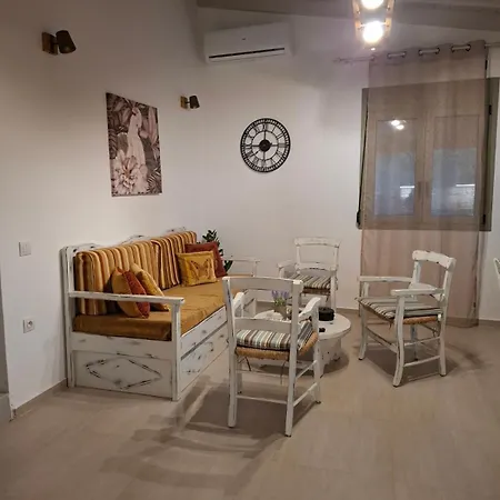 Cretelia House *